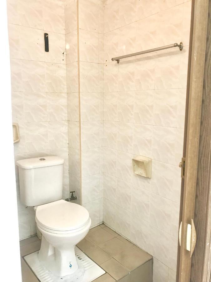 B&L Islanders Inn Джордж Таун Екстериор снимка